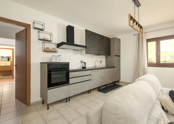 Zoe By Moderno * Olbia